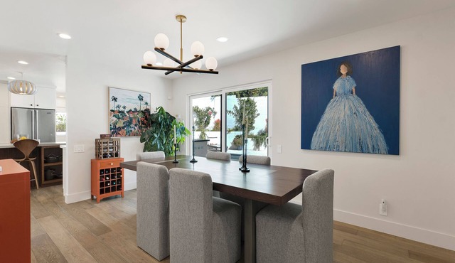 Private Mid-Century Oasis 3-bedroom home in Los Angeles with Pool/Spa & BBQ