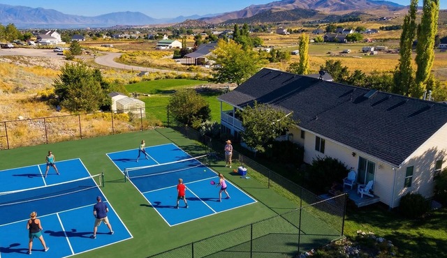 Private Ranch Retreat- Double Pickleball, Spa, Theater, Equestrian, VIEWS! in Eagle Mountain
