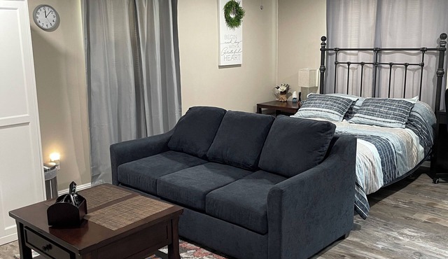 Private Studio Apartment Close To Freeways in Santa Fe springs