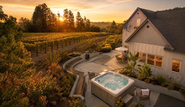 Private Vineyard Retreat with Hot Tub in Windsor