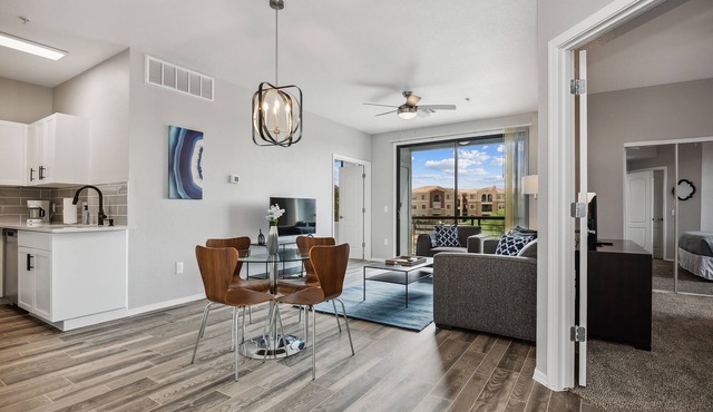 Pure Suites Phoenix 2 Bed Gym Pool Cabana 2