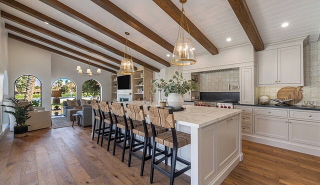 (QR20) - Stunning Private Home in Indian Wells: Spacious 5-bedroom retreat with mountain views
