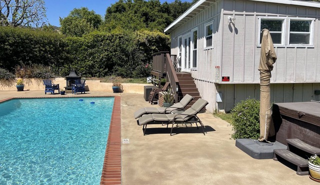 Quiet, Non smoking Studio unit with perks near the Rose Bowl, trails, and JPL. in Altadena
