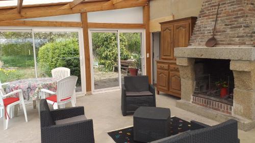Quiet spacious cottage in Marnefer