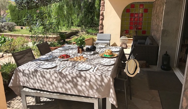 Quiet villa with swimming pool, 10 min walk from the sea. in Saint-Raphaël