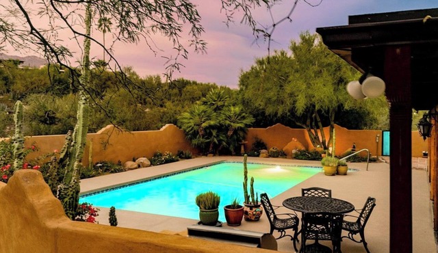 Quintessential Tucson Foothills Retreat with pool