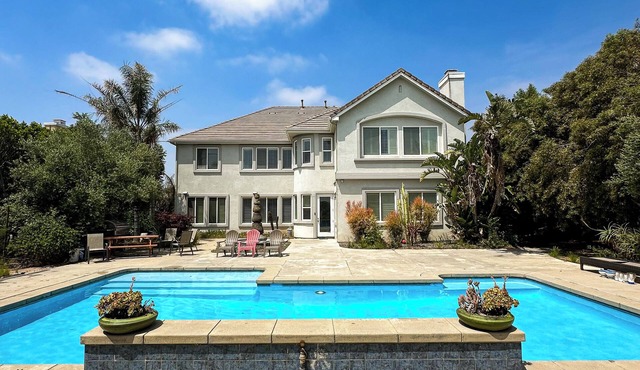 Rare 7BR Home w/Pool, Game Room & KTV, Near Victoria Gardens