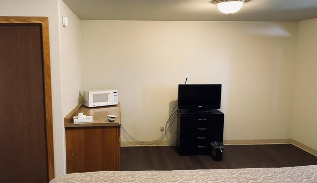Relaxing Accommodation w/Free Parking | Near Prairie Cinema - 0.5 miles in Wolf Point