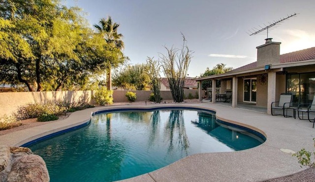 Relaxing Fountain Hills Getaway wPool and Hot tub