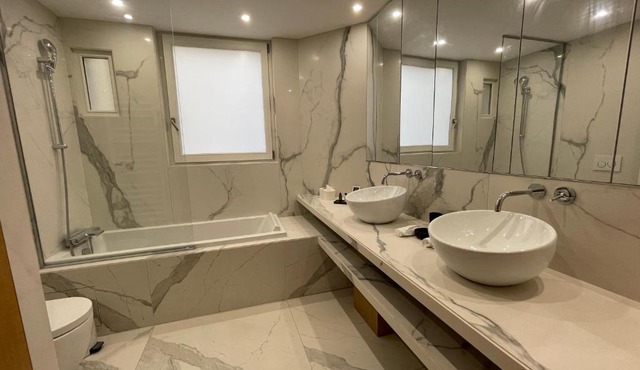 RESIDENCES HARCOURT - Ile Saint Louis - PARIS in Paris