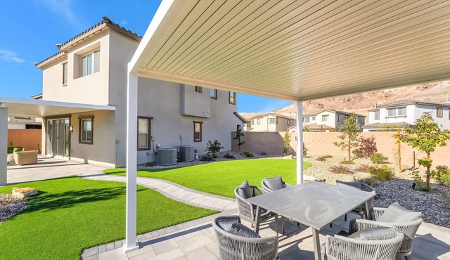 Resort-Style 4BR Home in Lake Las Vegas - Near Strip