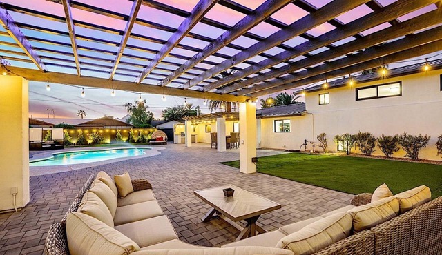 Resort-Style Home w/Private Heated Pool-Old Town
