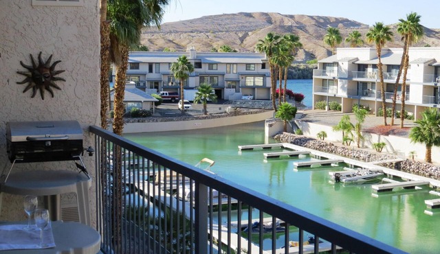 Riverfront Condo! - Marina/boat slips/pool/spa/river dock - 2Bed 2Bath
