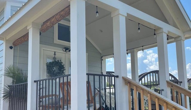 Riverfront Tiny House- Fishing & Kayaking in Strawberry Plains