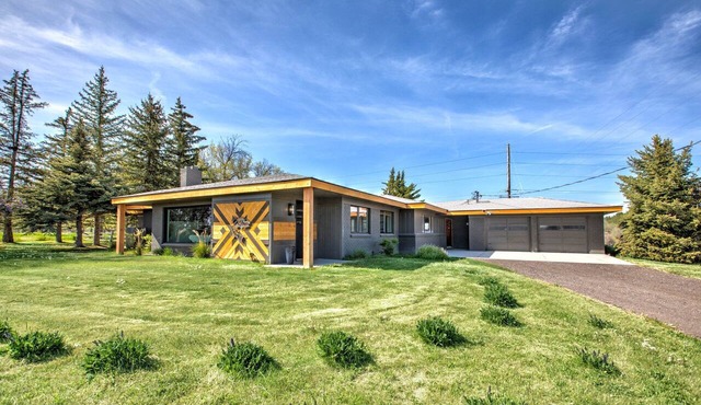 Rock Creek Canyon | 3BR, Hot Tubs, Sauna, Fire Pit in Twin Falls