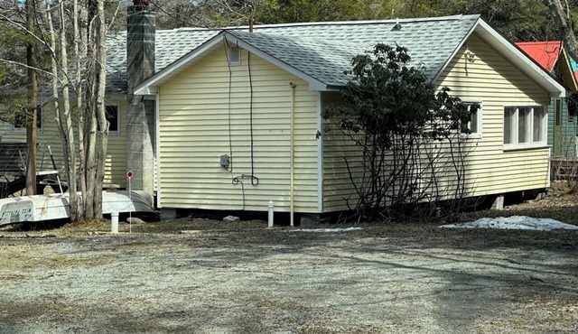 Rustic lake front cabin in Starrucca, PA in Starrucca