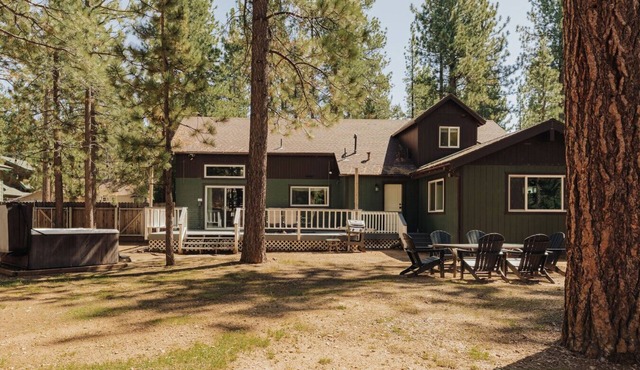 Rustic Ridge | Gated, Jacuzzi, Pool Table, Village