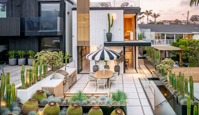 Süd Luxury Moonlight Beach Home in Encinitas