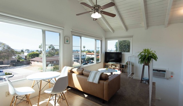 San Diego Gem in North PB Close to the Beach and Walkable to Restaurants