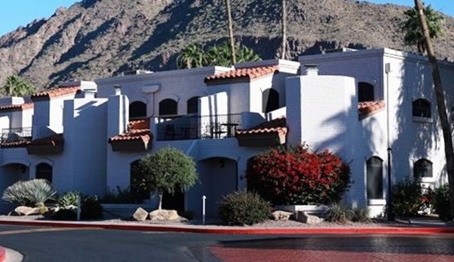 SCOTTSDALE CAMELBACK RESORT 2 bedroom Fri/Sat weeks