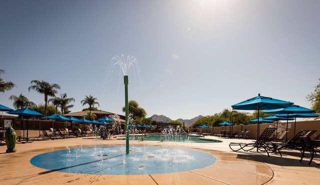 Scottsdale Links Resort - 3 BEDROOM 1 KING 2 QUEEN SUITE HEARING ACCESSIBLE
