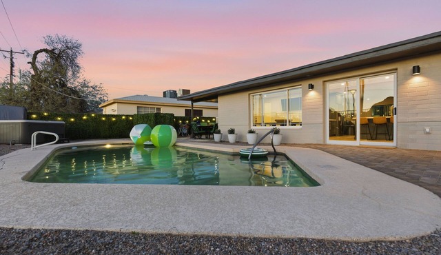 Scottsdale Painted Sky: Sunsets, Pool, Hot Tub, Golf, Close to Nightlife Sports