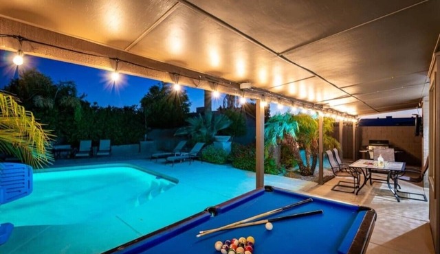 Scottsdale`s Ultimate Group Estate | 16BR/6BA | Sleeps 32 | Private Pool & Hot Tub | Pet-Friendly