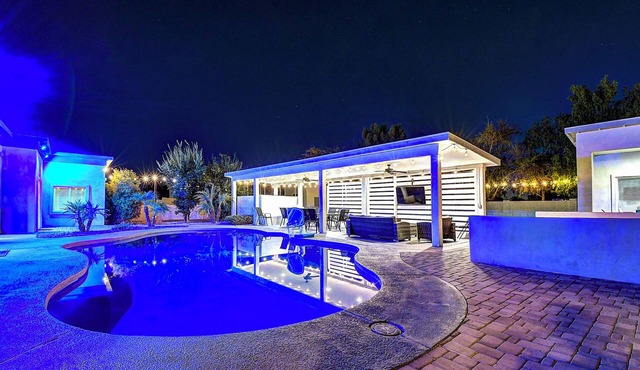 ScottsdaleStays 9BR-6BA Multimillion Estate-Resort Yard-Pickleball-Best Area.