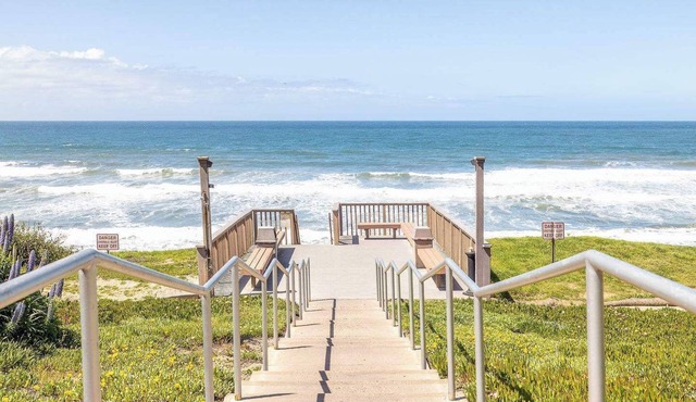 Sea Bluff - Direct Beach Access
