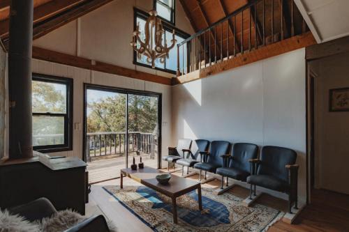 Secluded rustic 3-bedroom cabin on private land