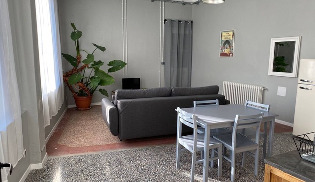 Self-contained apartment in village house in Saint-André-de-Sangonis