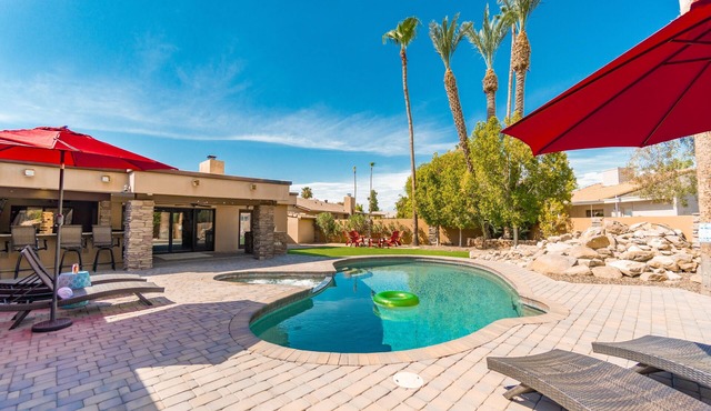Sereno Ranch by AvantStay | Sleeps 16! Outdoor Bar/Kitchen, Pool, Fire Pit