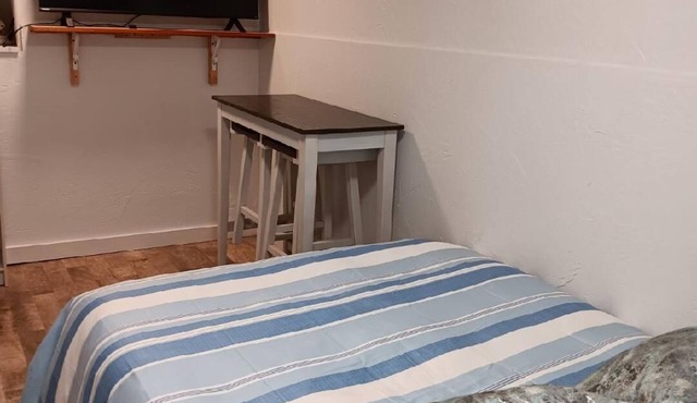 Small Unit Downstairs in Saint Maries