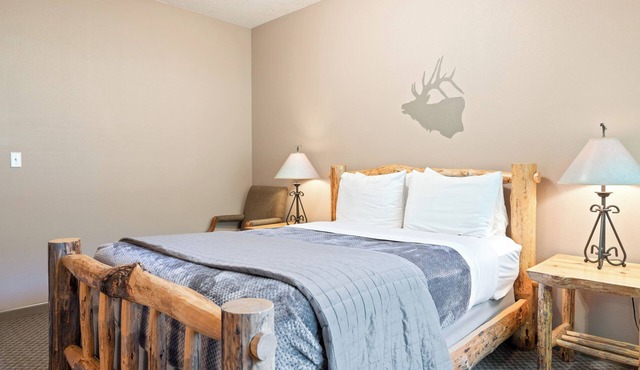 SouthFork Lodge in Lowman