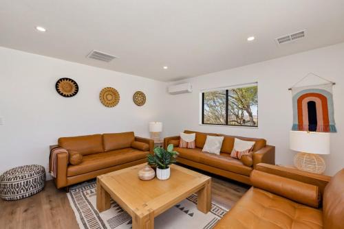 Spa, Game Room, Gym, Views Pine Desert Ranch