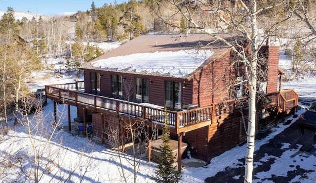 Spacious 11BR Cabin for Groups | Near Granby Ranch in Granby