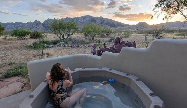 Spacious 2BR Getaway w/Hot Tub in Cochise County