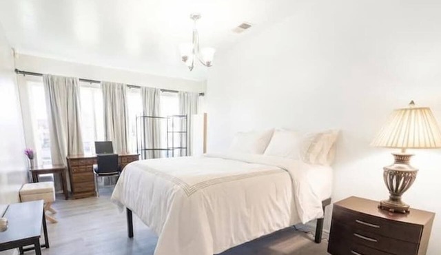 Spacious 4BR/2BA Central Bellflower Home in Bellflower