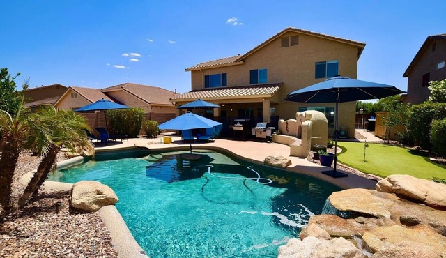 Spacious 5-Bedroom Arizona Home with Private Pool in Maricopa