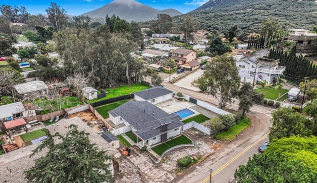 Spacious 5BR Retreat-Sleeps 10+