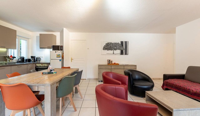 Spacious 6-Person Apartment in Central Brides-les-Bains with Mountain View in Brides-les-Bains