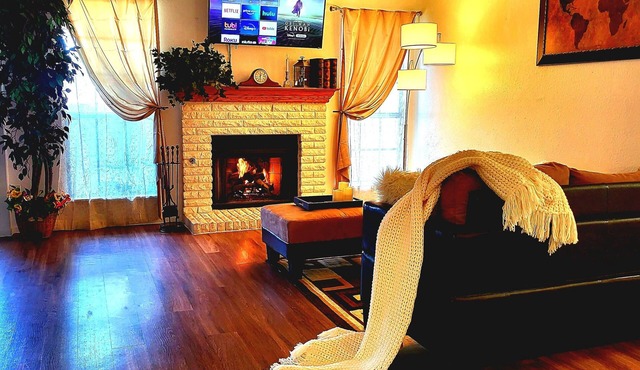 Spacious Condo minutes away from Las Vegas Strip