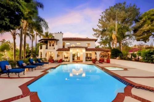 Spanish Hacienda Retreat With Pool And Guest House