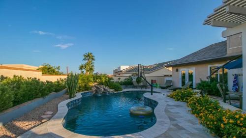 Spectacular Hilltop Home wResort Like Backyard