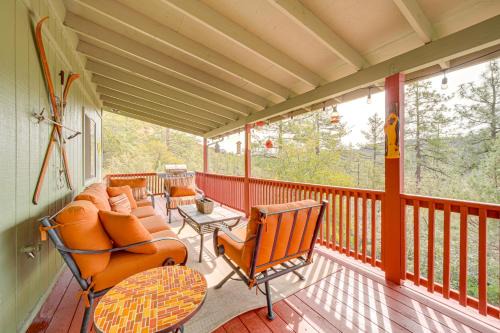 Strawberry Hideaway in the Pines w/Hot Tub! in Pine