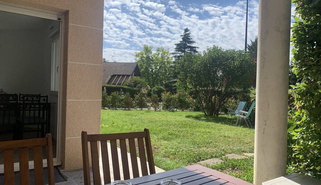 Studio 32 m2 with garden in Divonne-les-Bains