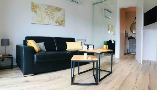 Studio Cosy Dans Lesterel Proche Mer in Les Adrets-de-l'Estérel
