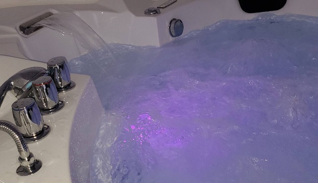 Studio Jacuzzi in La Châtre