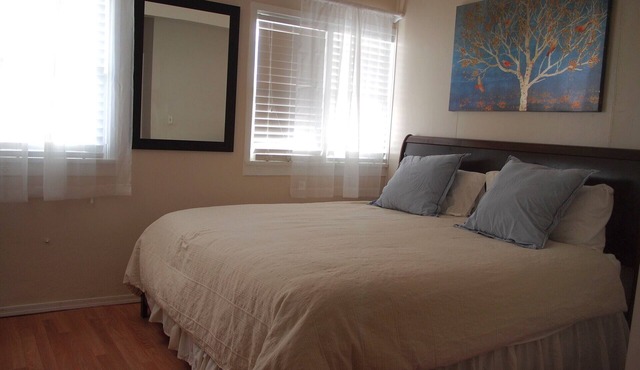 Studio Unit with king size bed! in Clarkdale