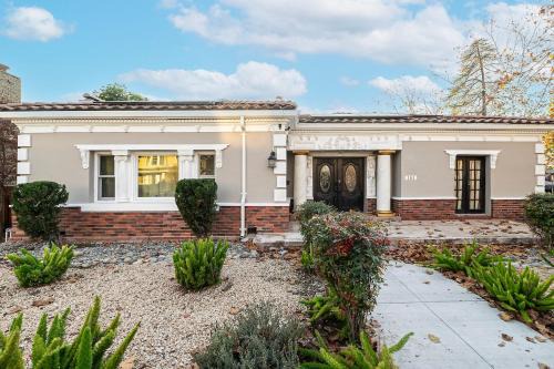 Stunning Roman Design 7Bed5Bath in Heart San Jose in San Jose